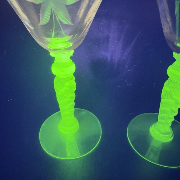 Vintage Uranium Stemware Glasses Cups Clear Etched UV Glowing Cups Barware Set 3 - Picture 2 of 16